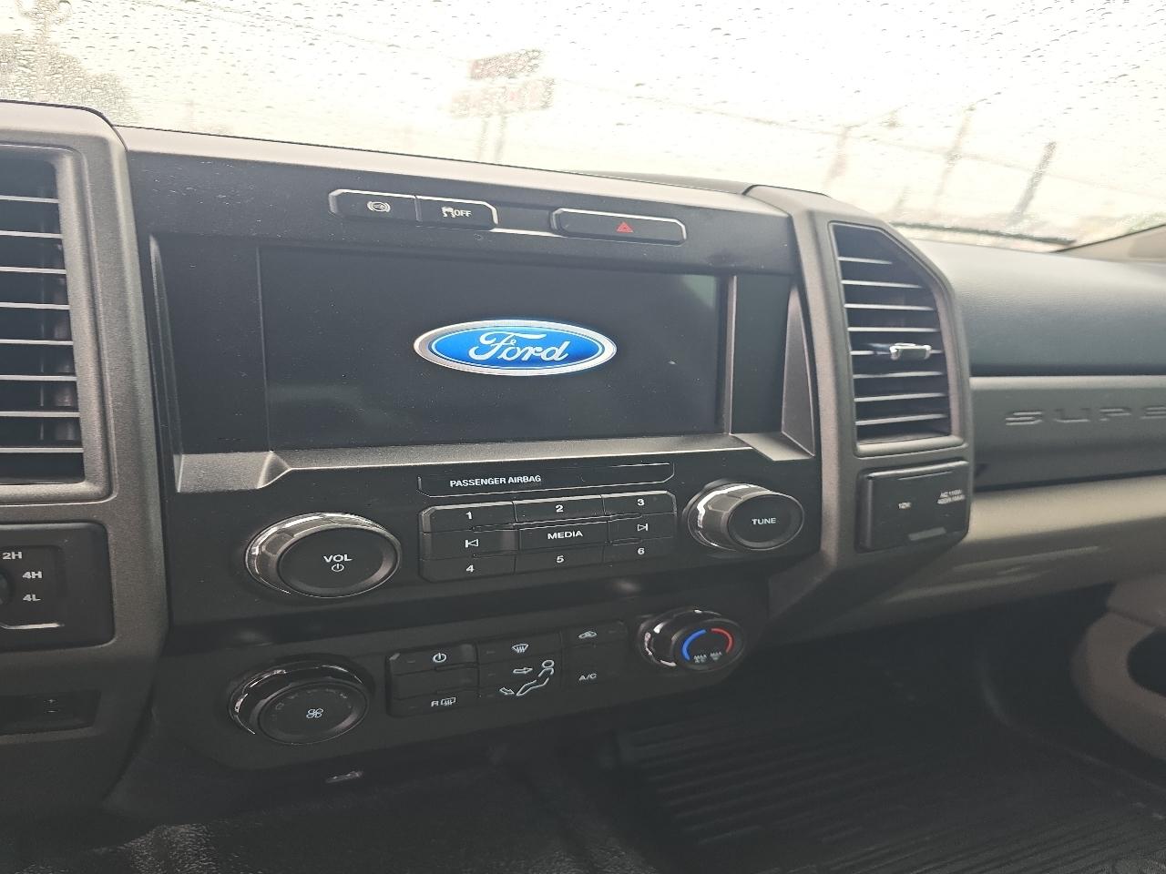 Ford F-250 SD XLT SuperCab Long Bed 4WD 2021