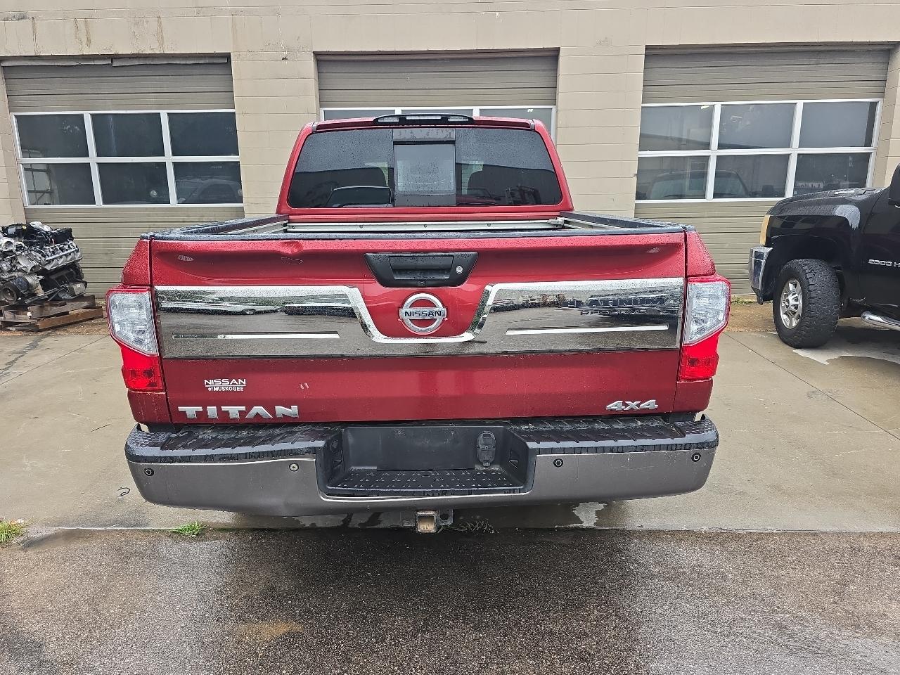 Nissan Titan Platinum Reserve Crew Cab 4WD 2019