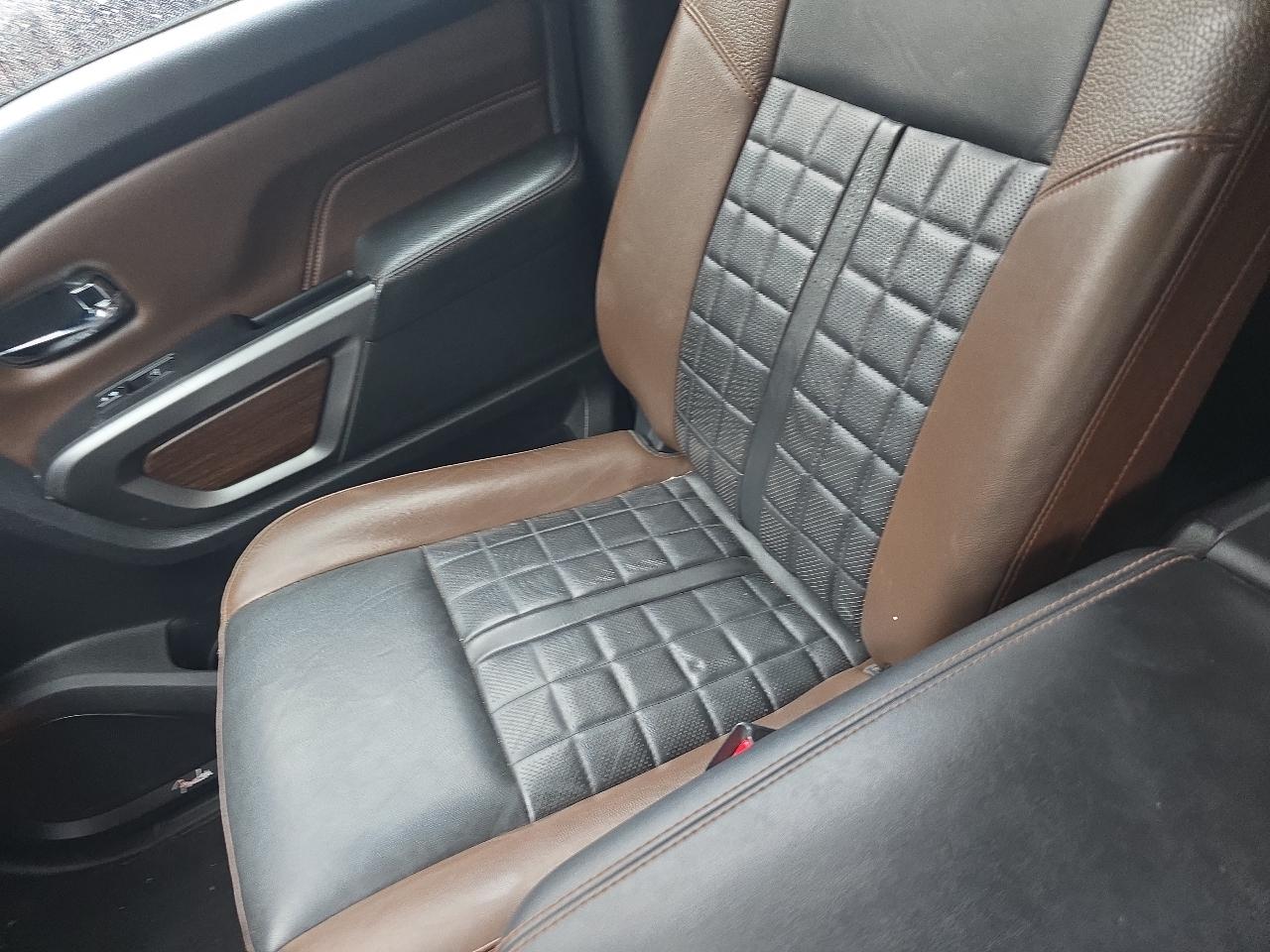 Nissan Titan Platinum Reserve Crew Cab 4WD 2019