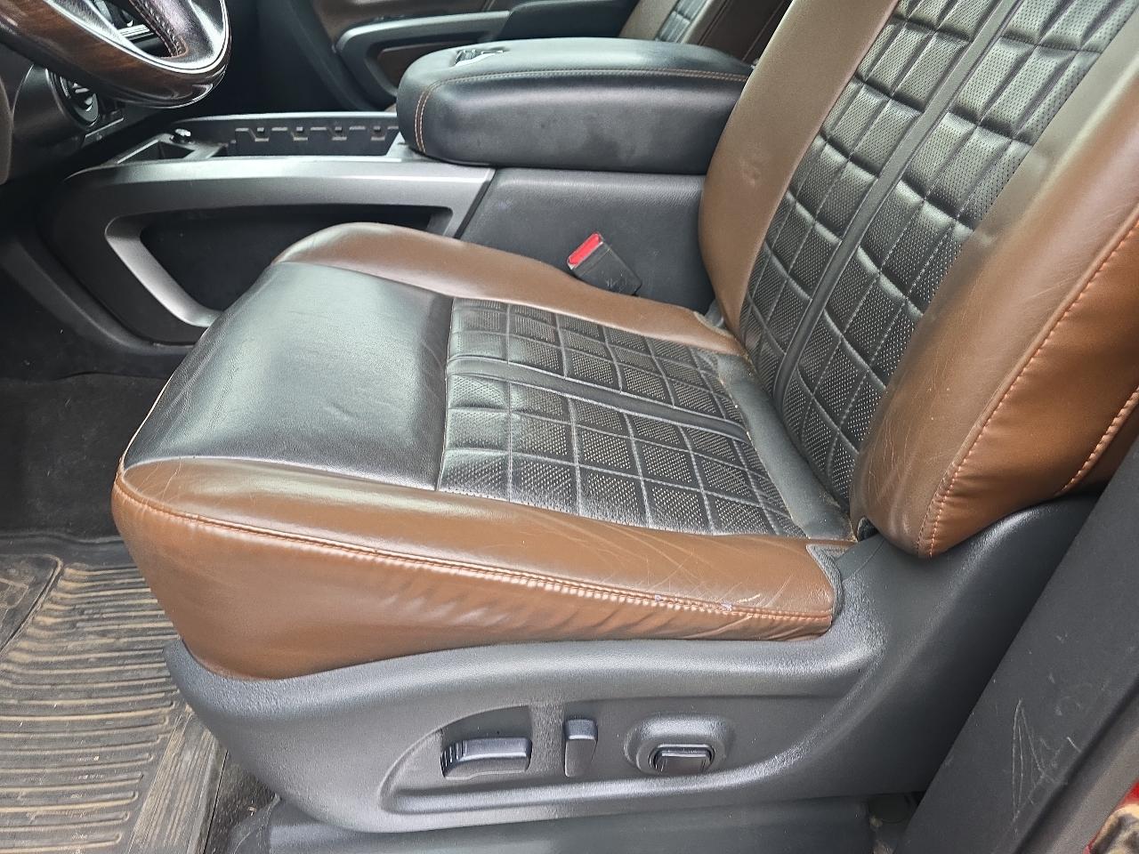 Nissan Titan Platinum Reserve Crew Cab 4WD 2019