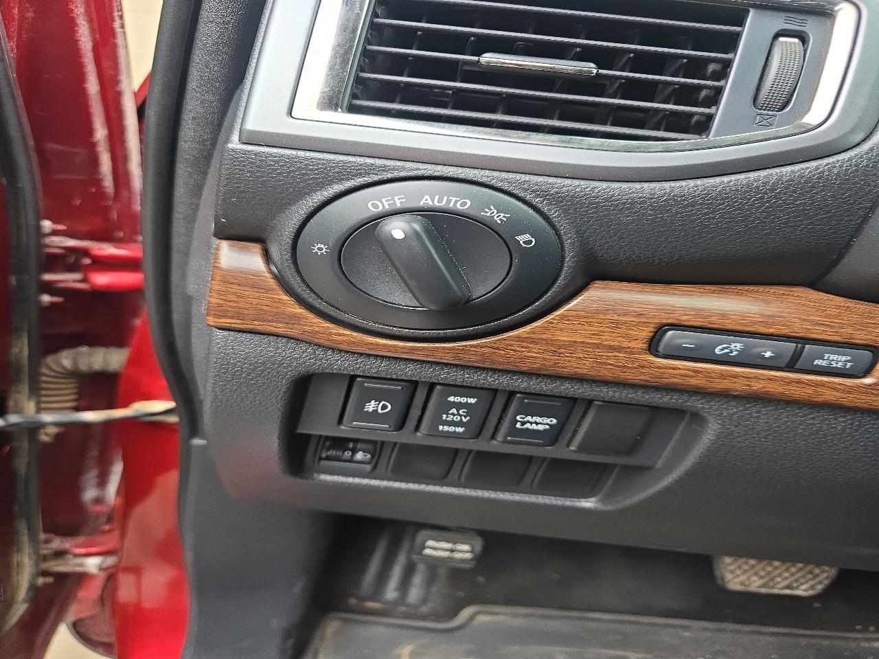 Nissan Titan Platinum Reserve Crew Cab 4WD 2019
