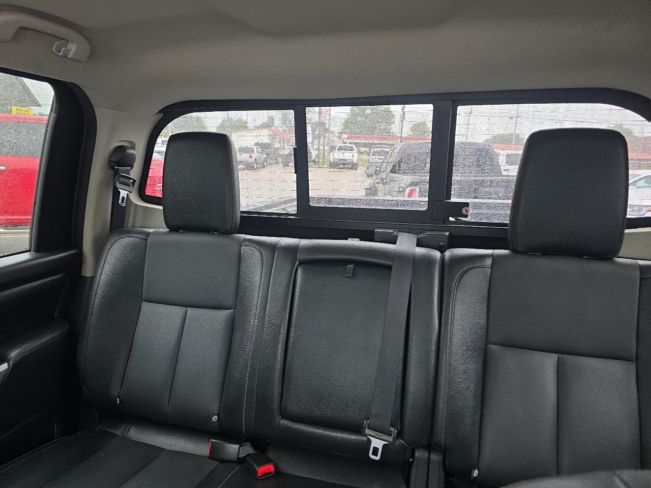 Nissan Titan 4WD Crew Cab SWB SL 2017