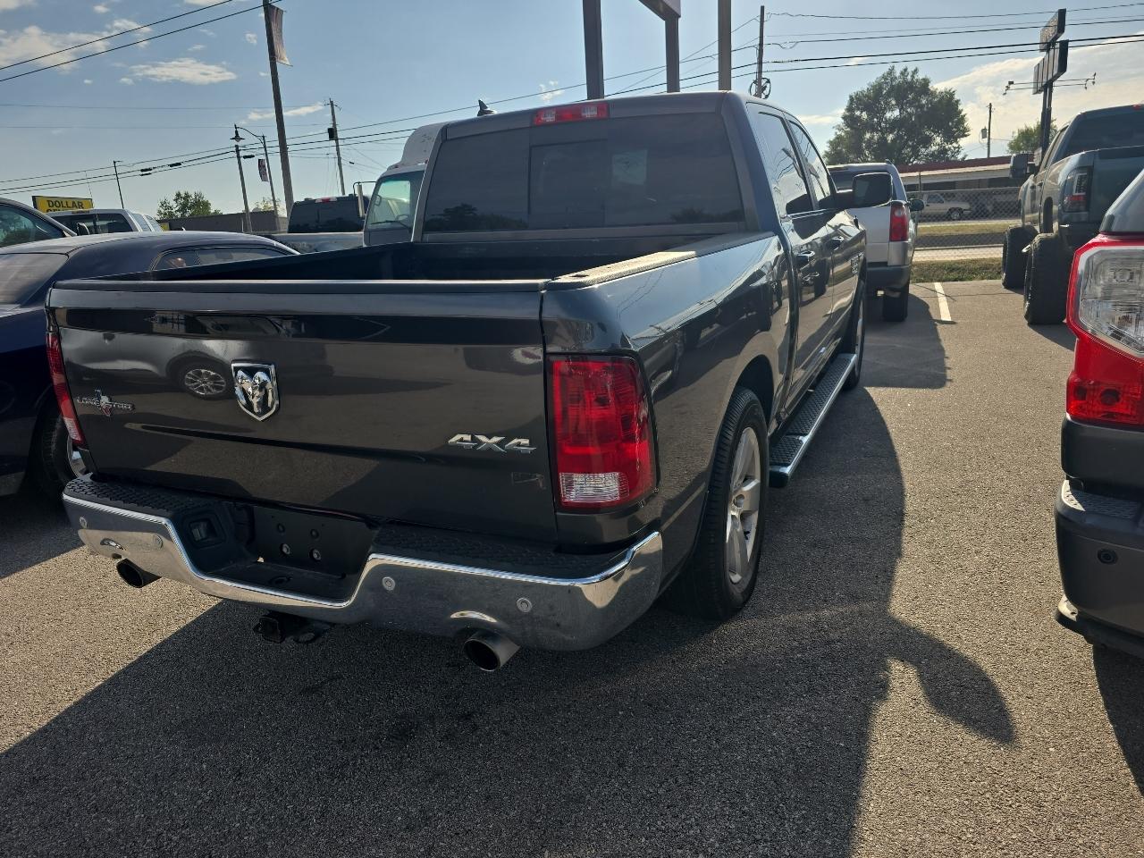 RAM 1500 Classic Lone Star Silver 4x4 Crew Cab 5'7" Box 2019