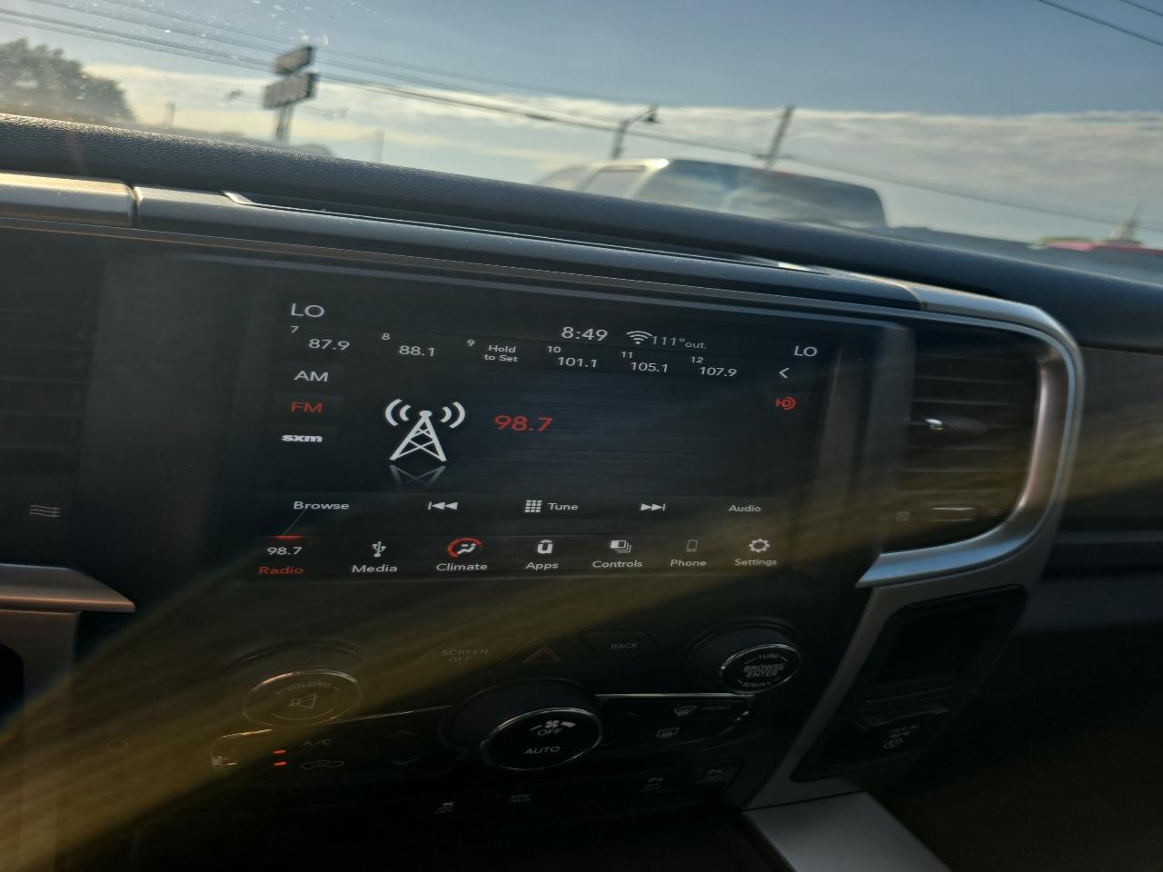 RAM 1500 Classic Lone Star Silver 4x4 Crew Cab 5'7" Box 2019