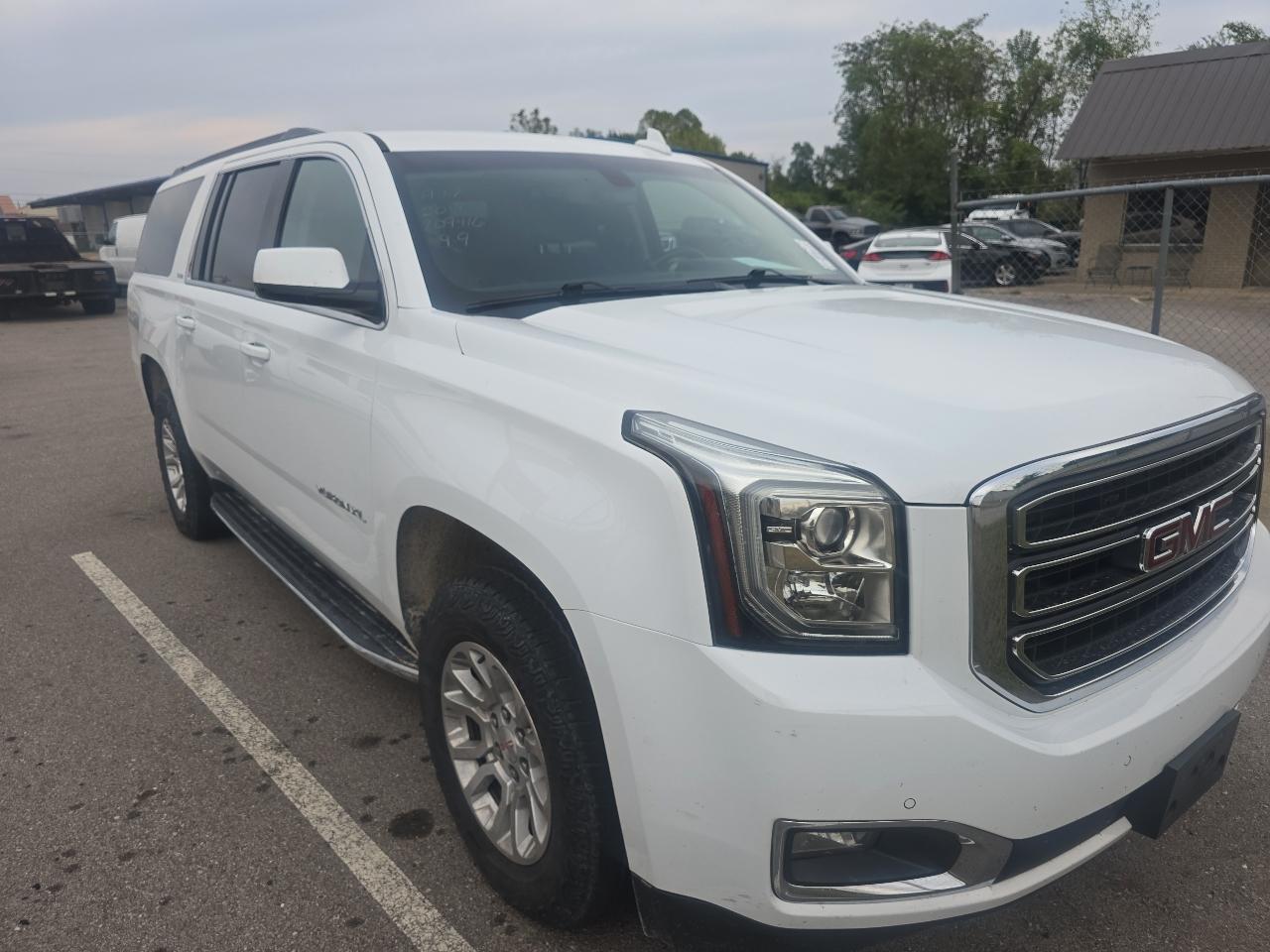GMC Yukon XL SLE 4WD 2019
