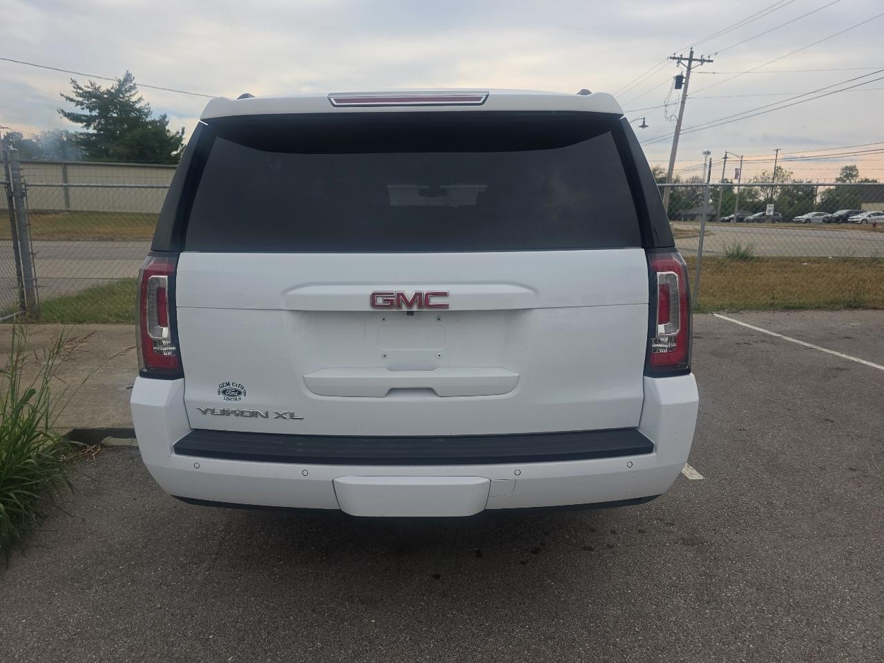 GMC Yukon XL SLE 4WD 2019