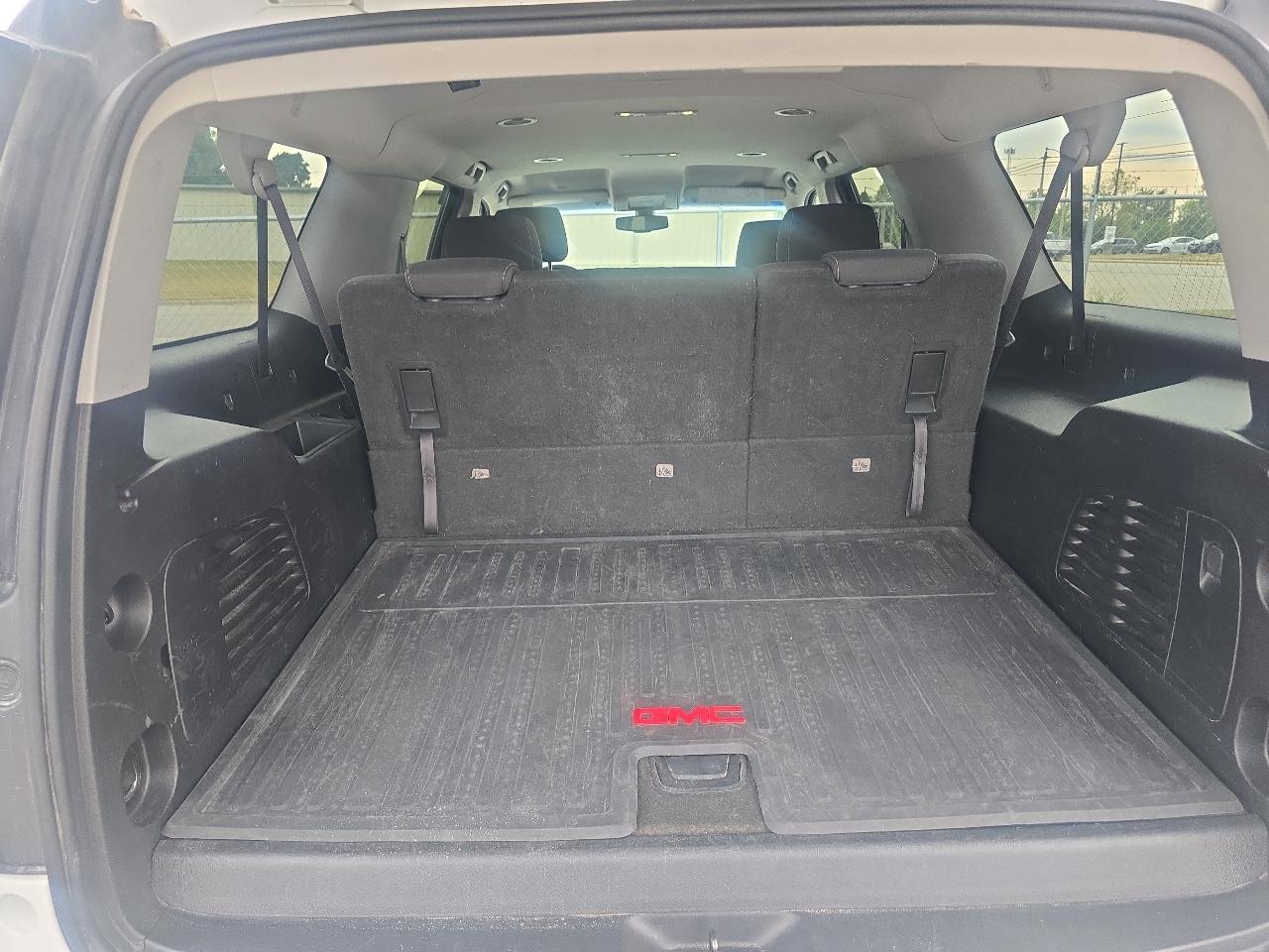 GMC Yukon XL SLE 4WD 2019