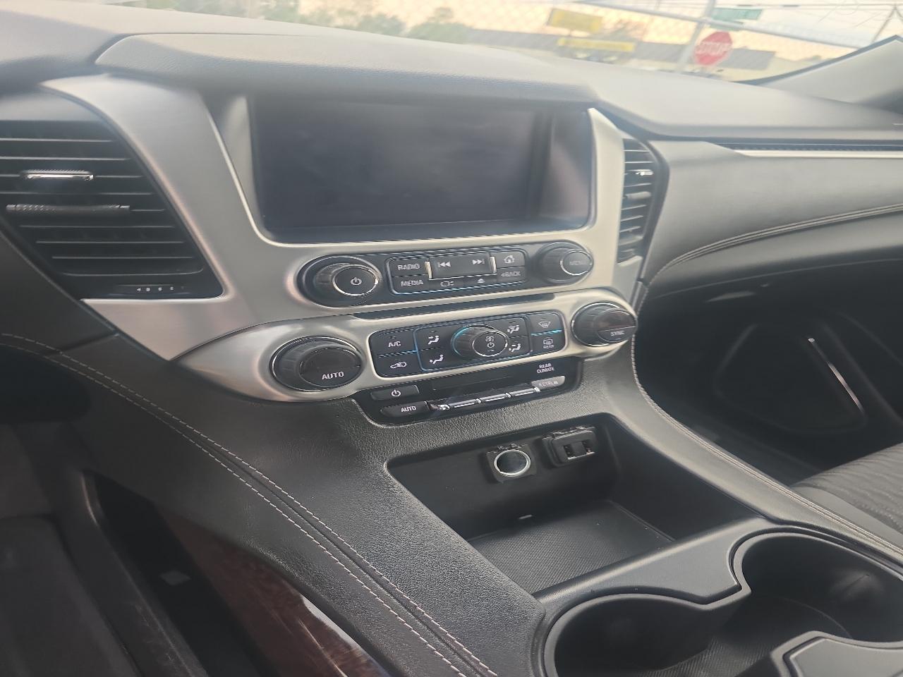 GMC Yukon XL SLE 4WD 2019