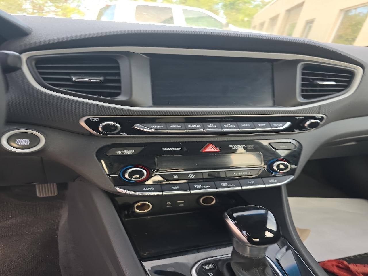 Hyundai Ioniq Hybrid  2019