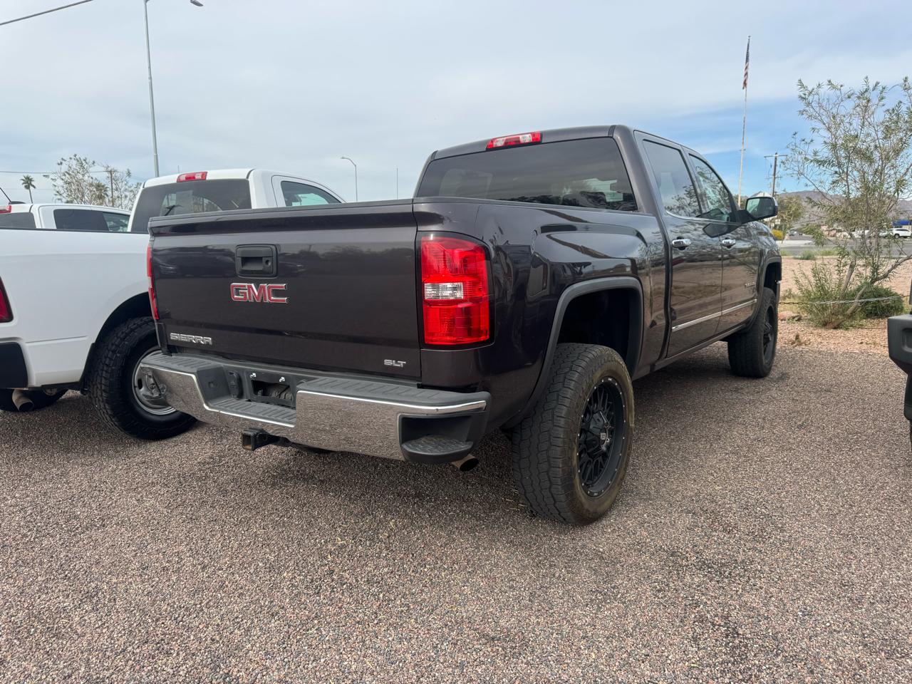 GMC Sierra 1500 4WD Crew Cab 143.5" SLT 2015
