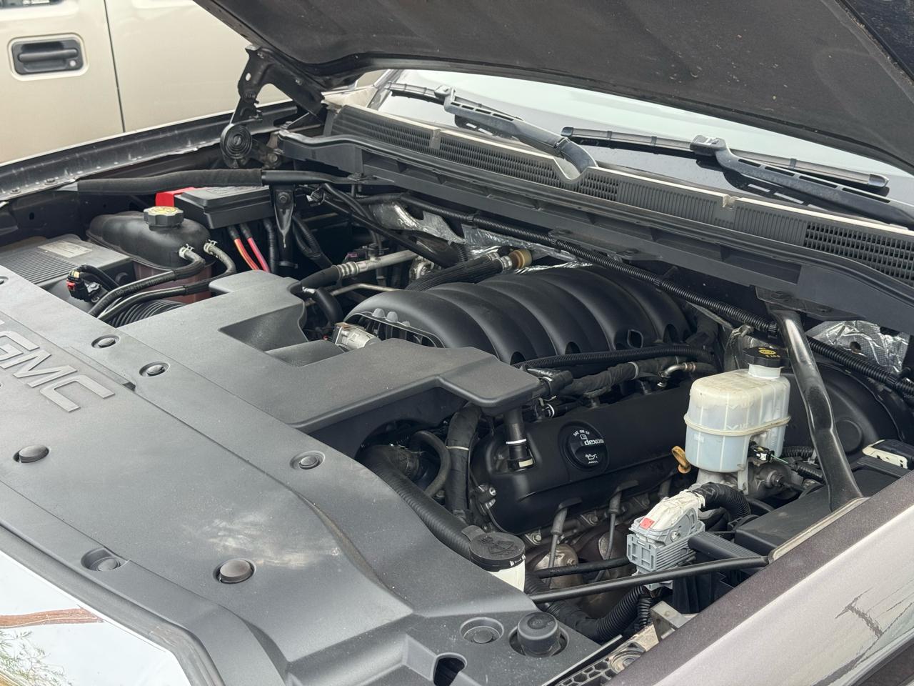 GMC Sierra 1500 4WD Crew Cab 143.5" SLT 2015