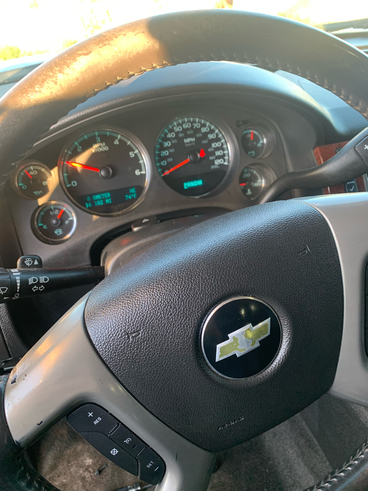 Chevrolet Suburban 2WD 4dr 1500 LT 2012