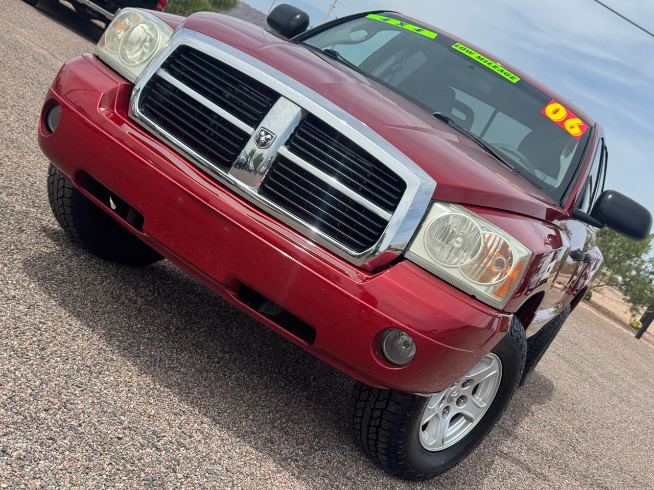 Dodge Dakota 4dr Quad Cab 131 4WD SLT 2006
