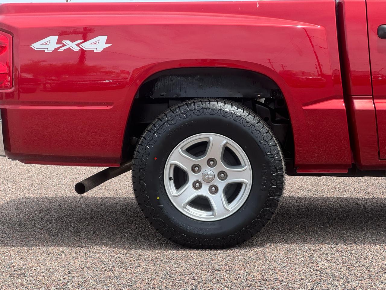 Dodge Dakota 4dr Quad Cab 131 4WD SLT 2006