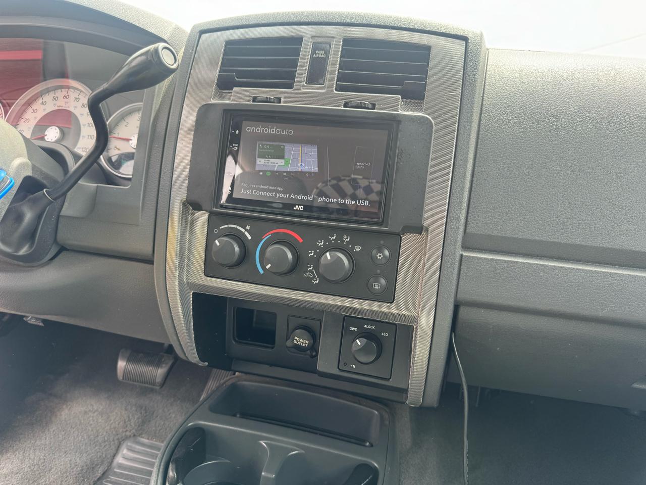 Dodge Dakota 4dr Quad Cab 131 4WD SLT 2006