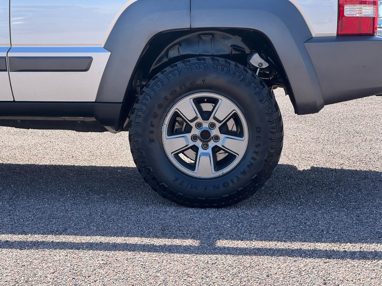 Jeep Liberty 4WD 4dr Renegade 2011