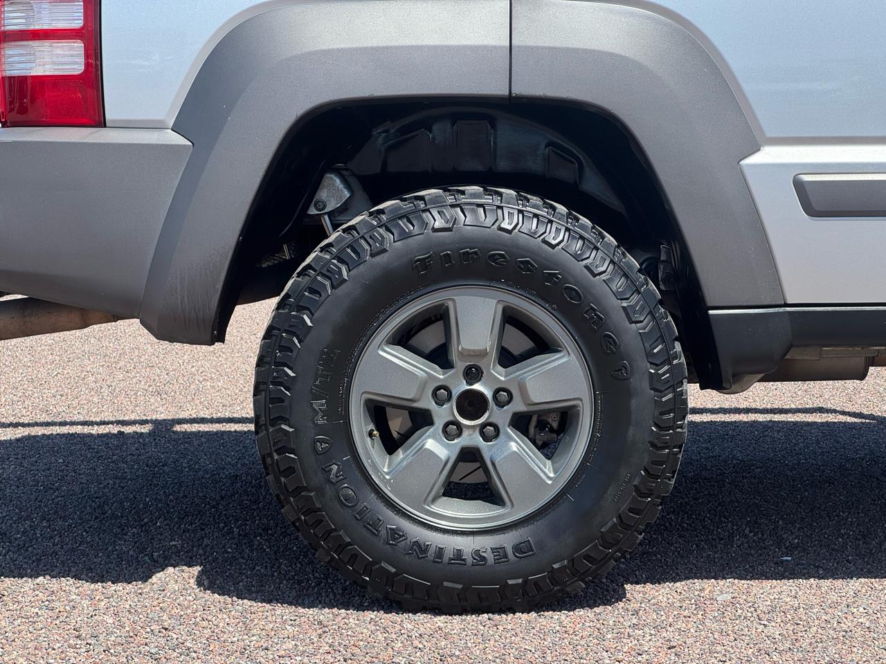 Jeep Liberty 4WD 4dr Renegade 2011