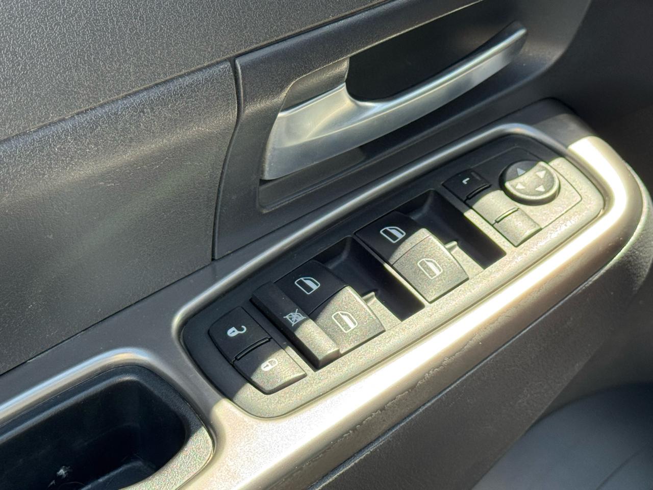 Jeep Liberty 4WD 4dr Renegade 2011