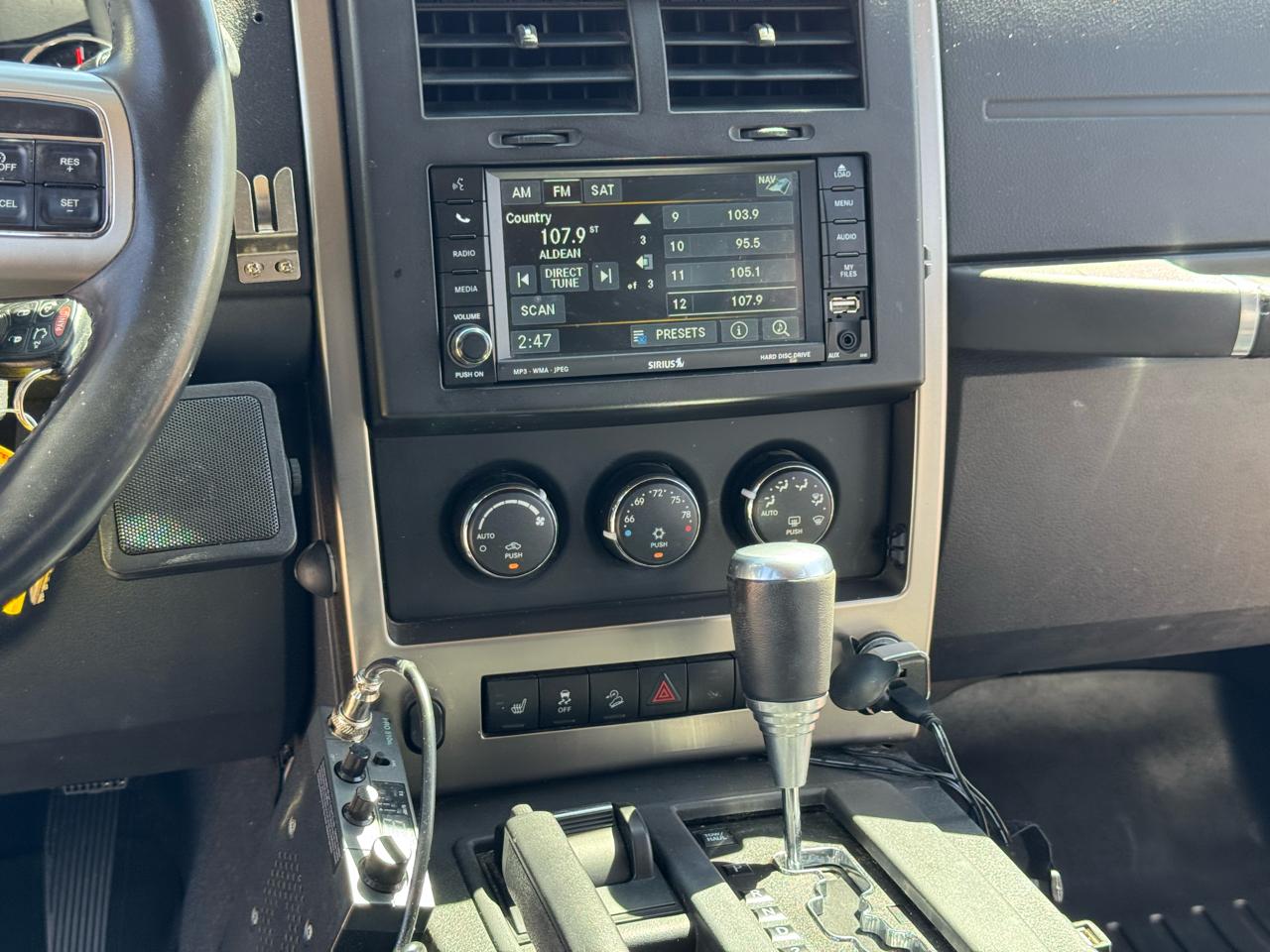 Jeep Liberty 4WD 4dr Renegade 2011