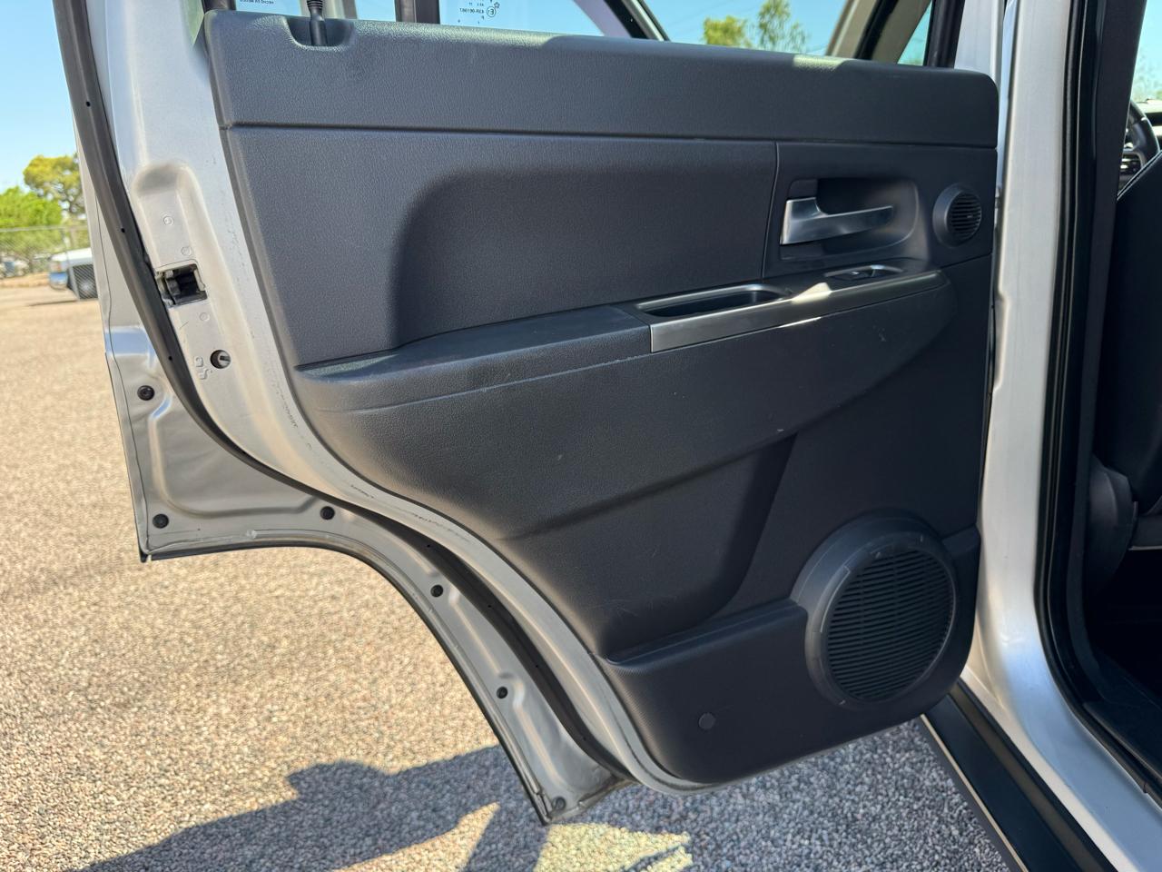Jeep Liberty 4WD 4dr Renegade 2011