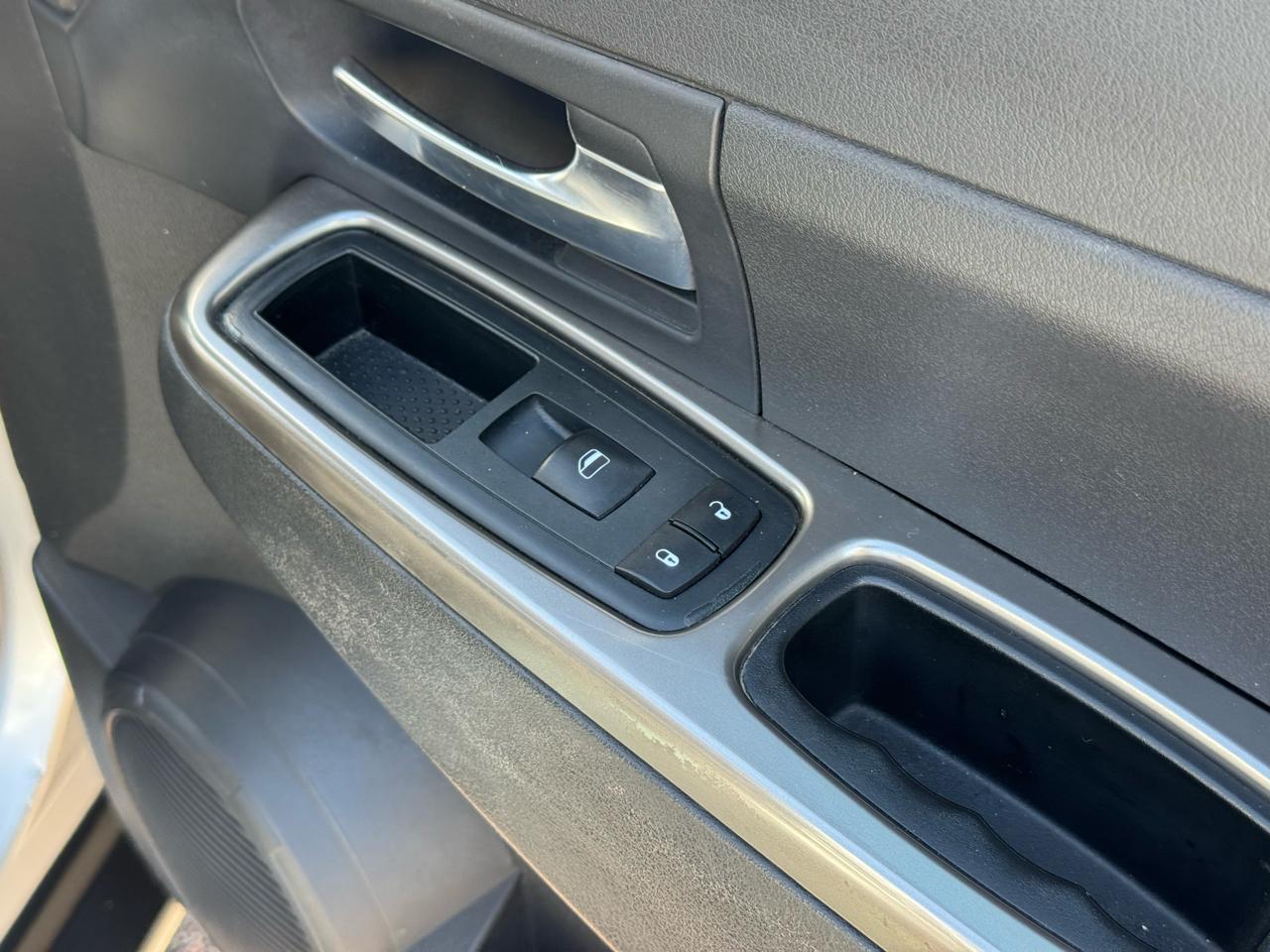 Jeep Liberty 4WD 4dr Renegade 2011