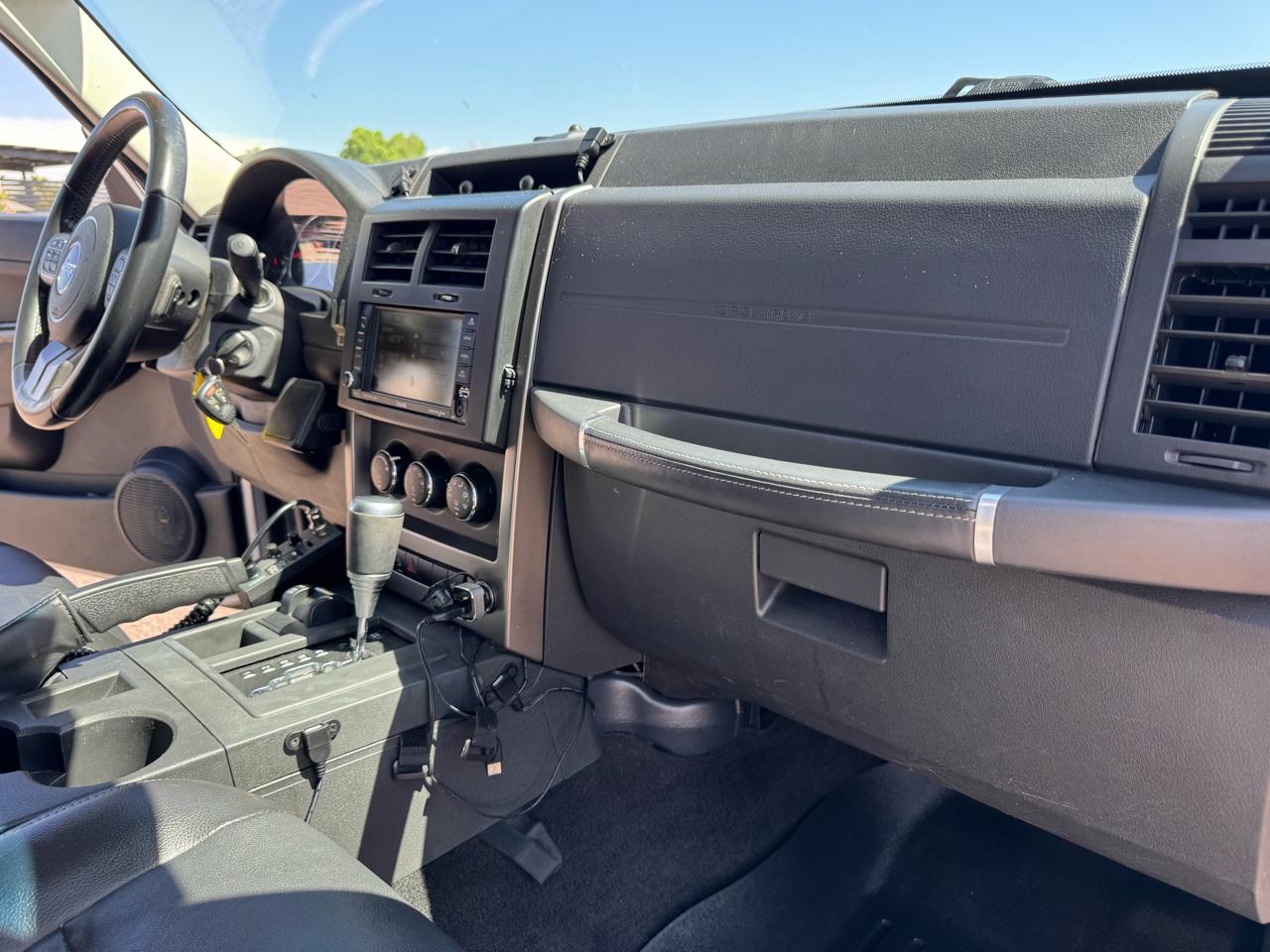 Jeep Liberty 4WD 4dr Renegade 2011