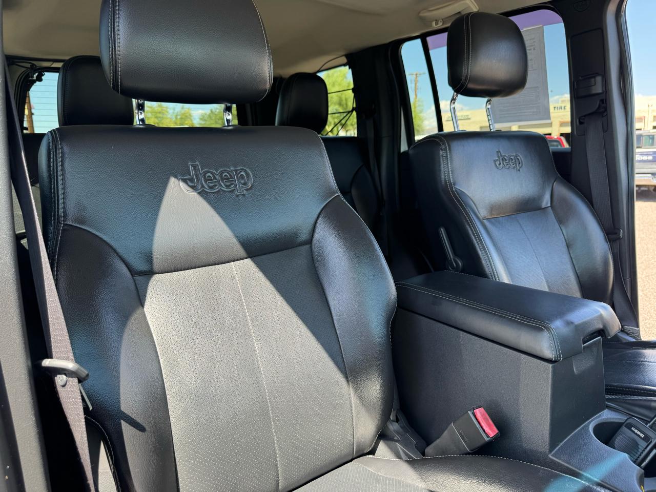 Jeep Liberty 4WD 4dr Renegade 2011