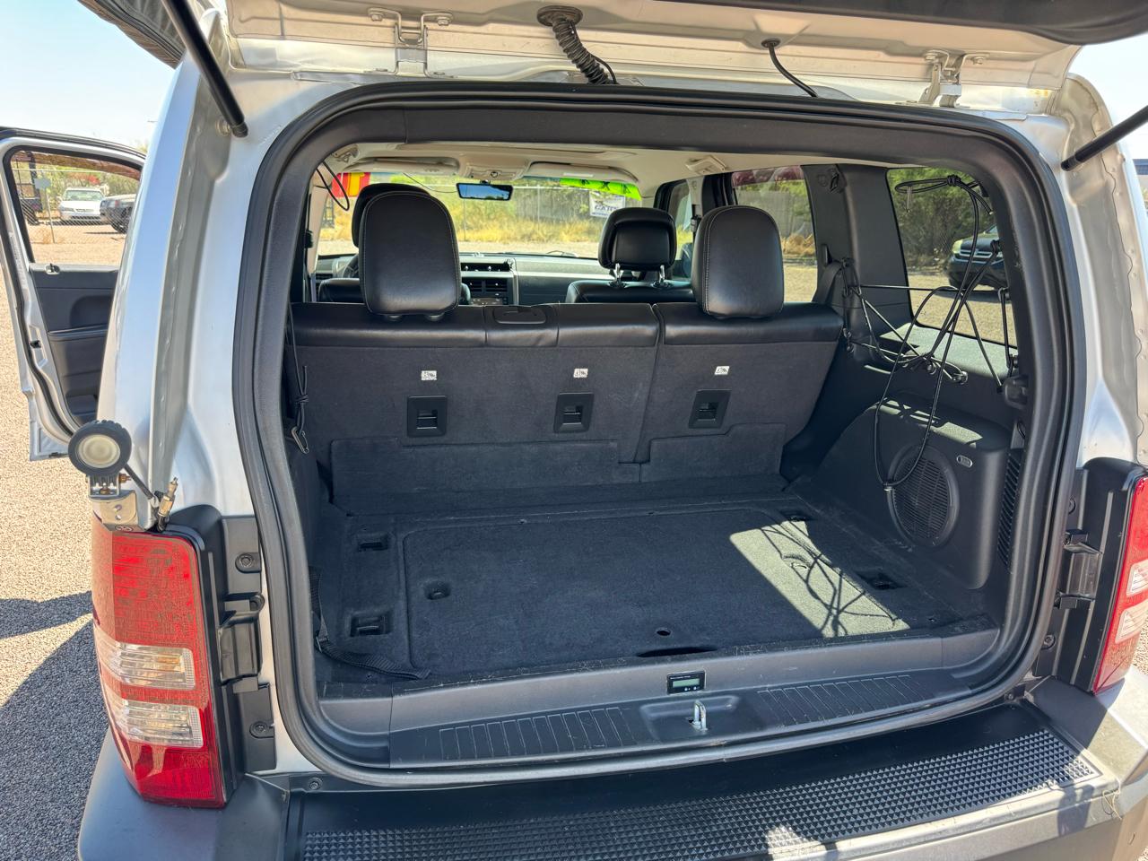 Jeep Liberty 4WD 4dr Renegade 2011