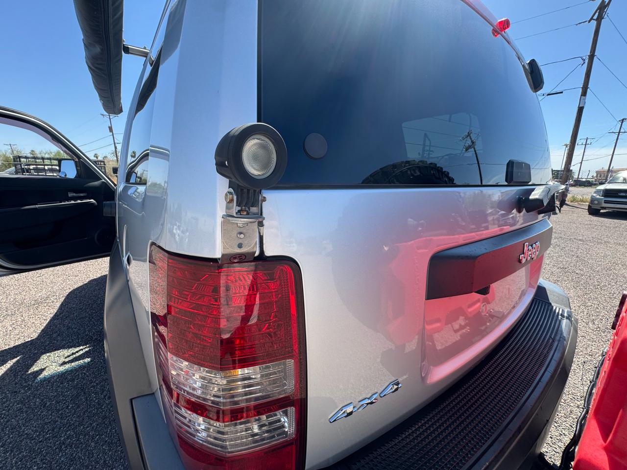 Jeep Liberty 4WD 4dr Renegade 2011
