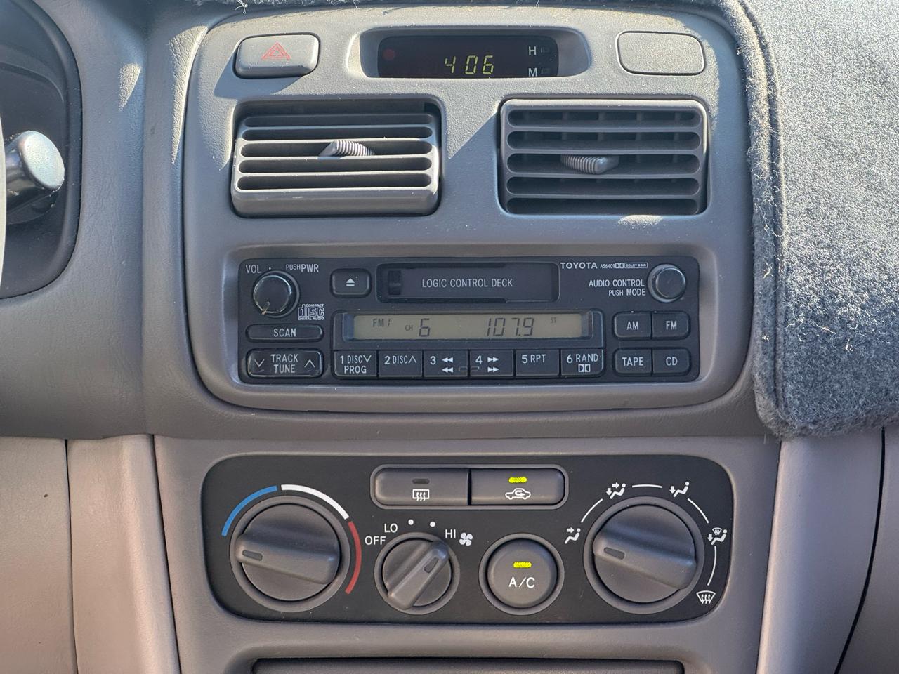 Toyota Corolla 4dr Sdn CE Auto 2002