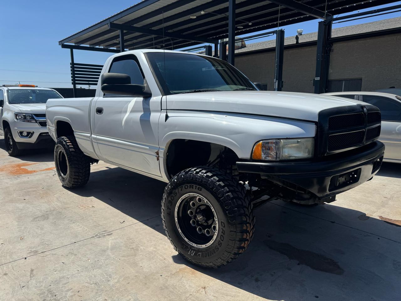 Dodge Ram 1500 2dr Reg Cab 119" WB 4WD 1999