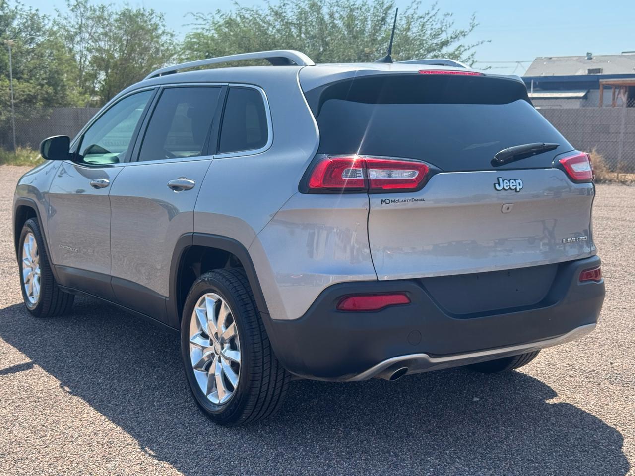 Jeep Cherokee FWD 4dr Limited 2016