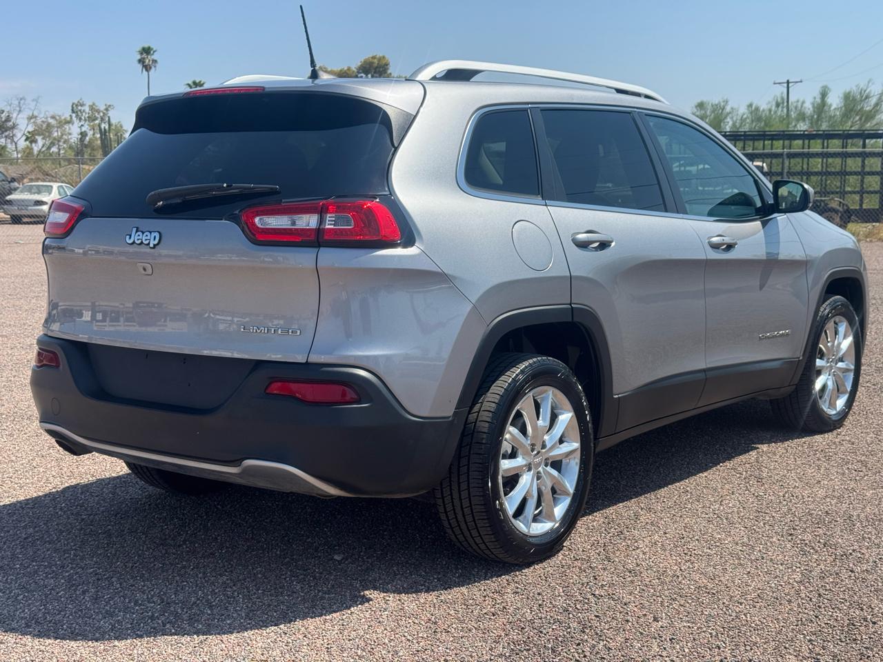 Jeep Cherokee FWD 4dr Limited 2016