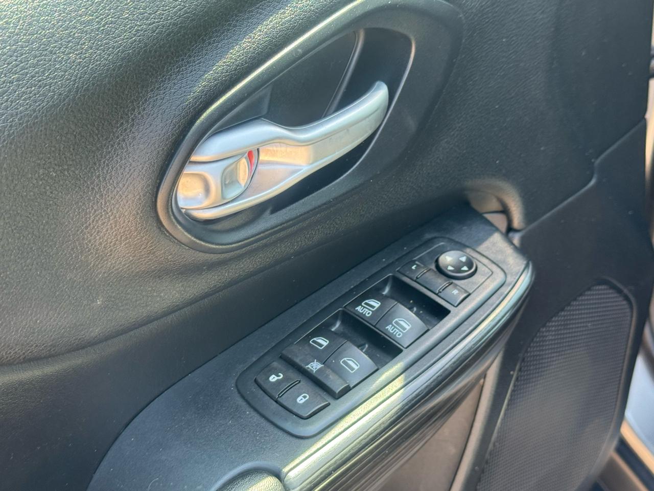 Jeep Cherokee FWD 4dr Limited 2016