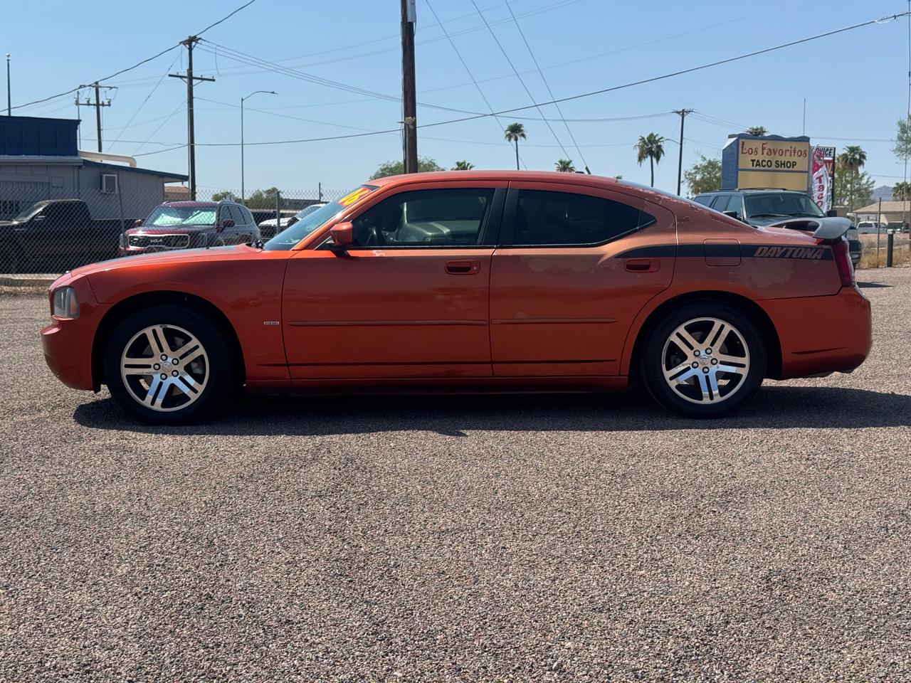 Dodge Charger 4dr Sdn R/T RWD 2006