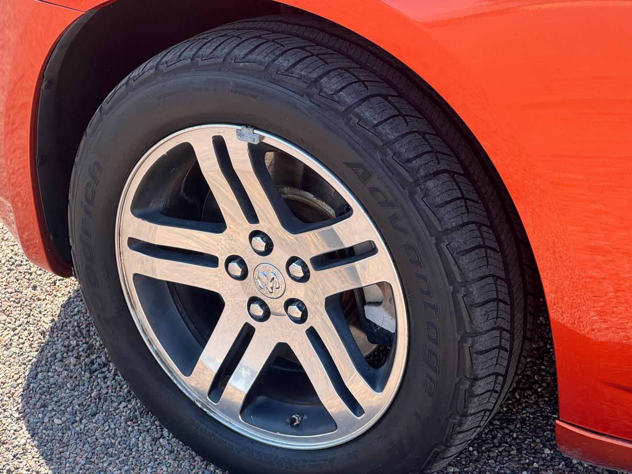 Dodge Charger 4dr Sdn R/T RWD 2006