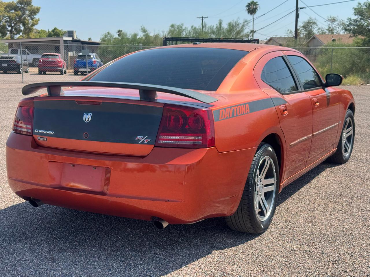 Dodge Charger 4dr Sdn R/T RWD 2006