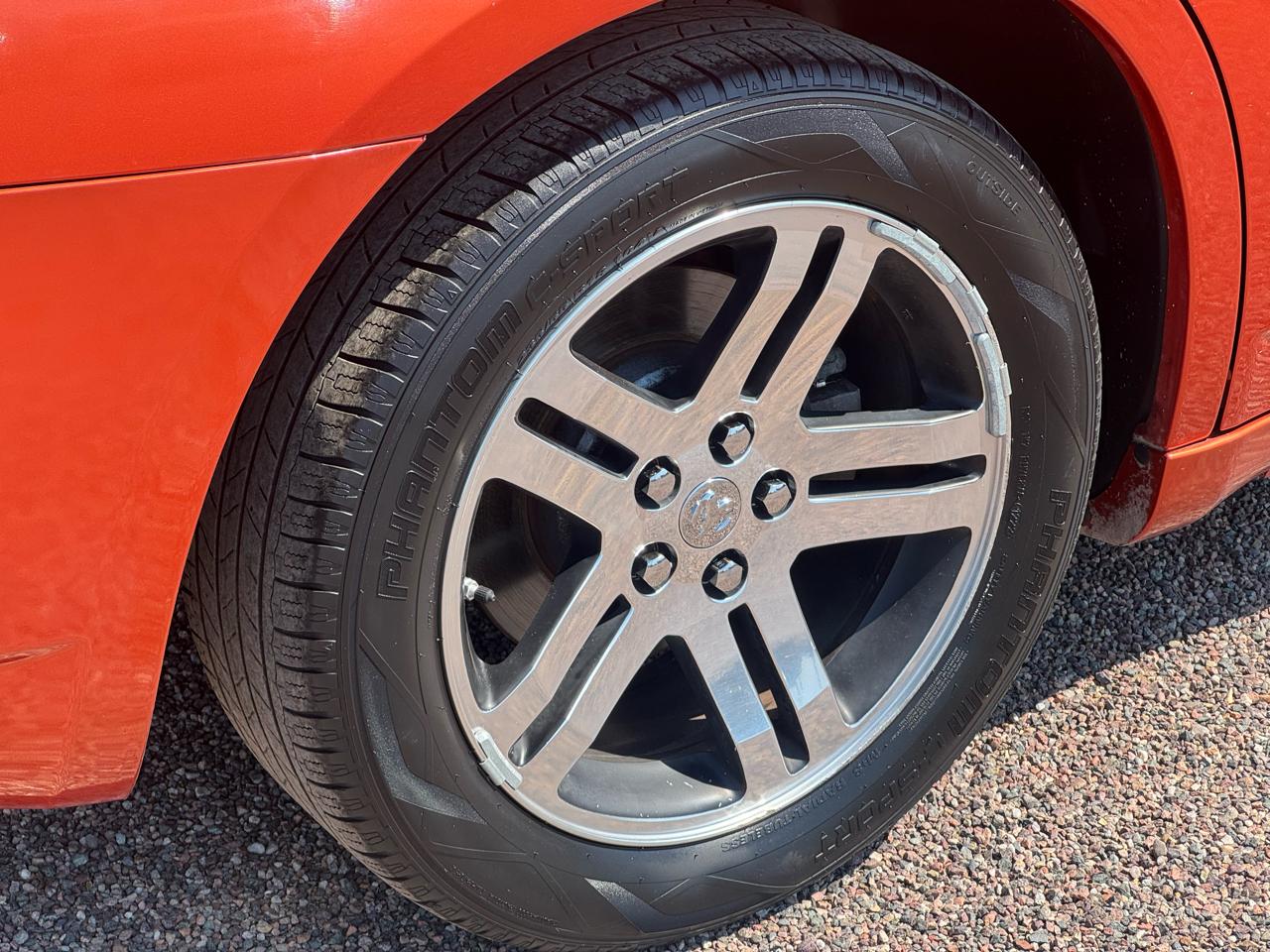 Dodge Charger 4dr Sdn R/T RWD 2006
