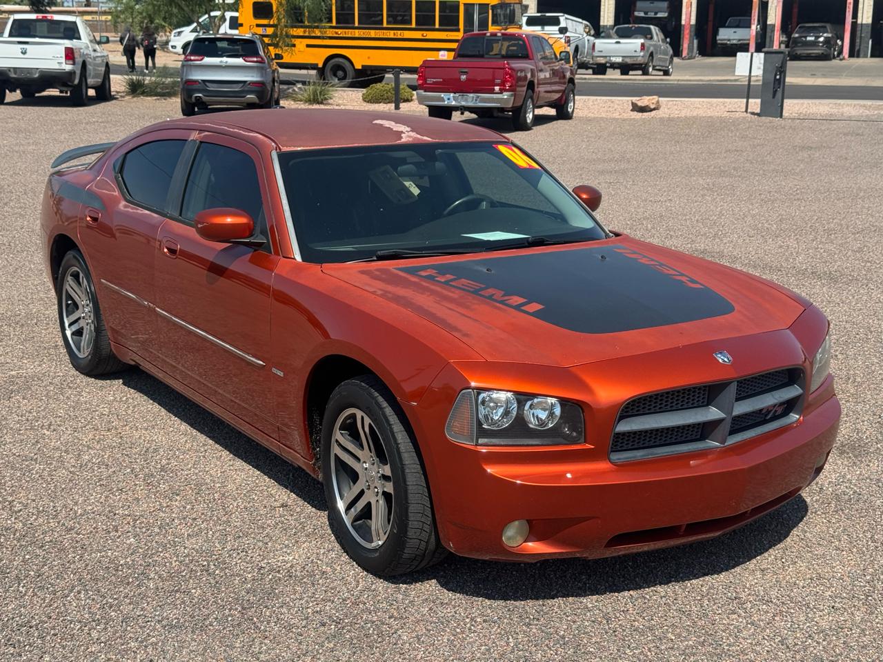Dodge Charger 4dr Sdn R/T RWD 2006