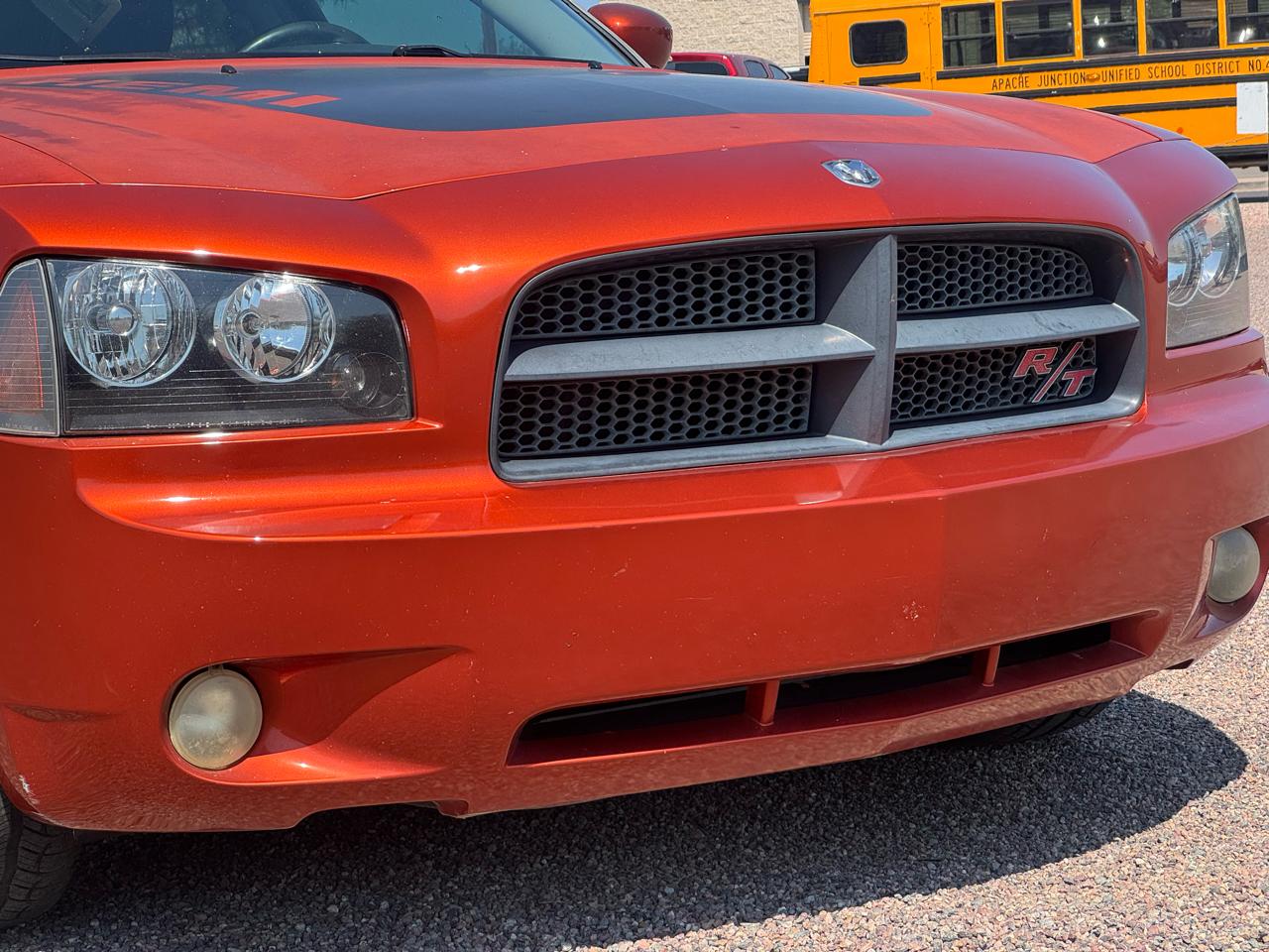 Dodge Charger 4dr Sdn R/T RWD 2006
