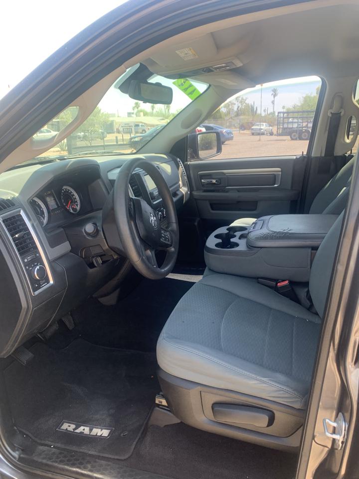RAM 1500 2WD Quad Cab 140.5" SLT 2014