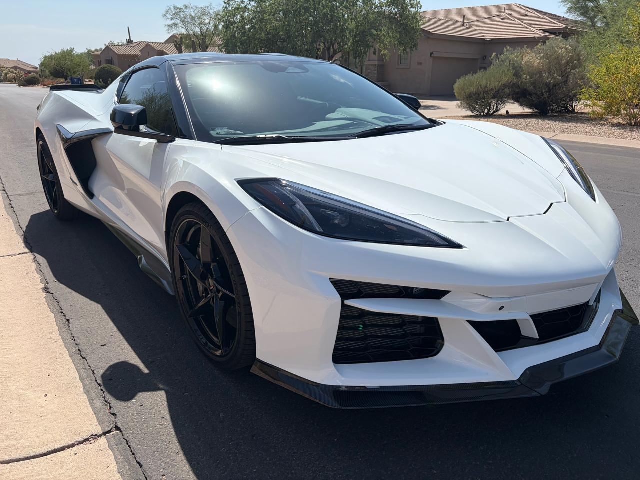Chevrolet Corvette 2dr E-Ray Cpe w/2LZ 2025