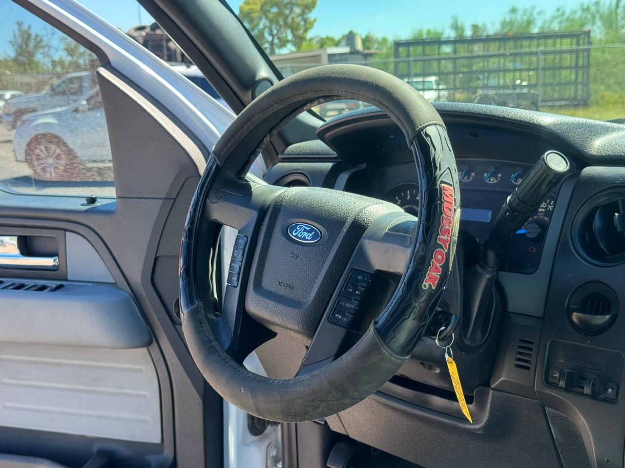 Ford F-150 2WD Supercab 163" XL 2014