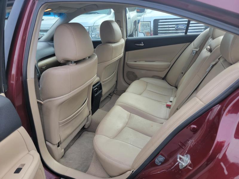 Nissan Maxima SV 2012