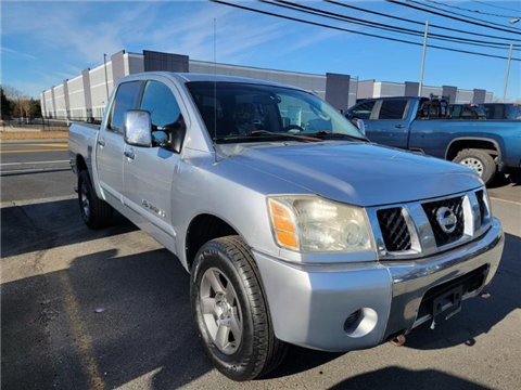 2005 Nissan Titan XE Crew Cab 4WD
