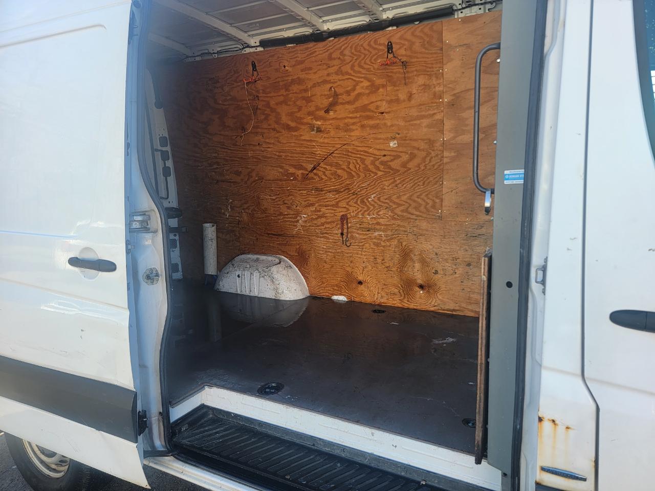 Mercedes-Benz Sprinter 2500 High Roof 144-in. WB 2013