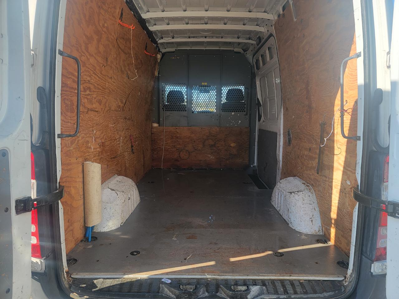 Mercedes-Benz Sprinter 2500 High Roof 144-in. WB 2013