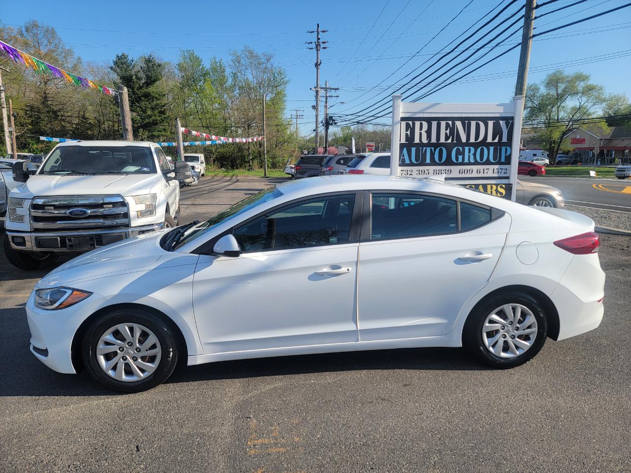 Hyundai Elantra SE 6AT 2018