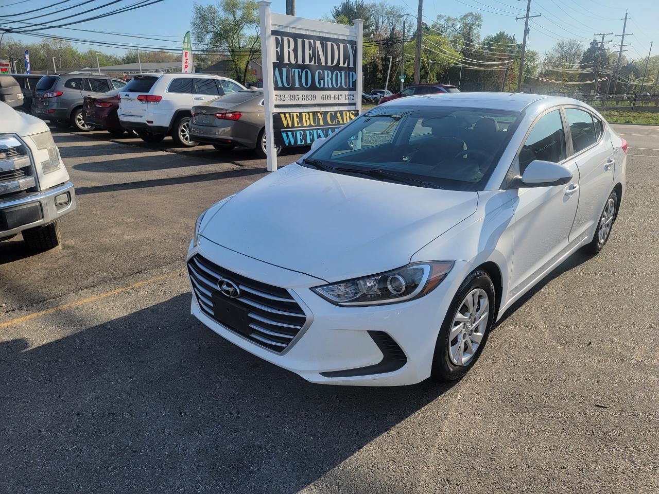 Hyundai Elantra SE 6AT 2018