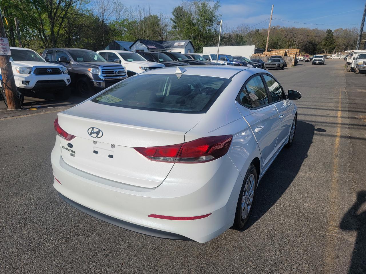 Hyundai Elantra SE 6AT 2018